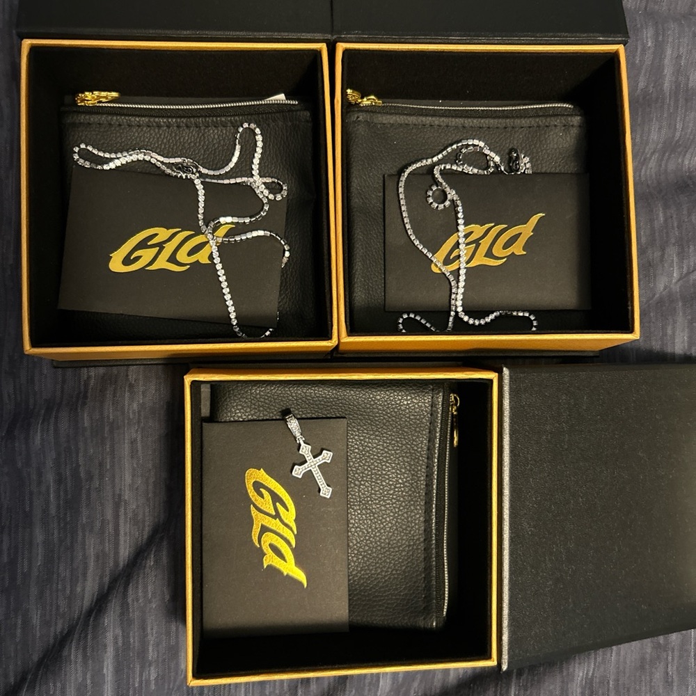 GLD Chain & Pendant Set